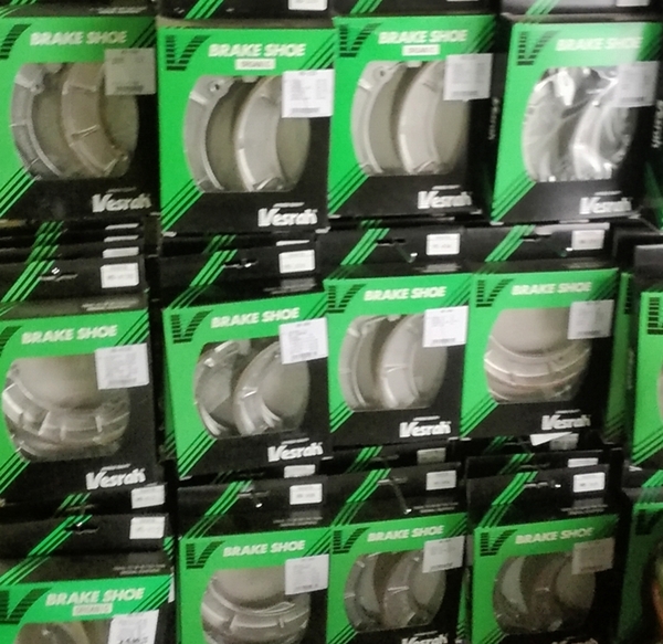 ペイペイCB250T CB400T ホークⅡ CB250N CB400N ホークⅢ ホーク400 CM400T CM250T 新品 ブレーキ シュー ライニング 日本製