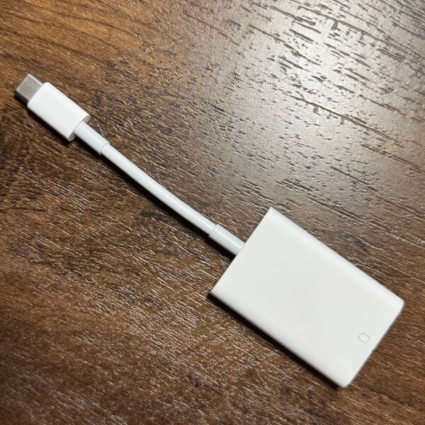 Apple USB-C SDカードリーダー A2082 純正品