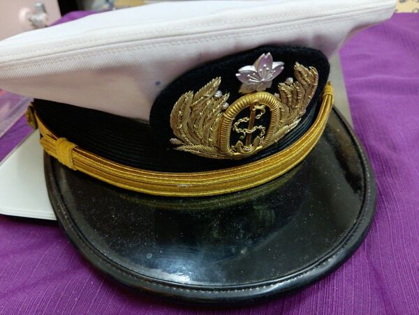 海上自衛隊幹部佐官クラス制帽現行品ではない稀少レア当時物