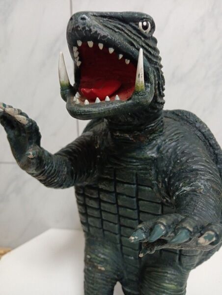 昭和レトロ当時物特撮怪獣ガメラ高さ32センチサイズフィギュア日本製飾りコンディション置物難あり。