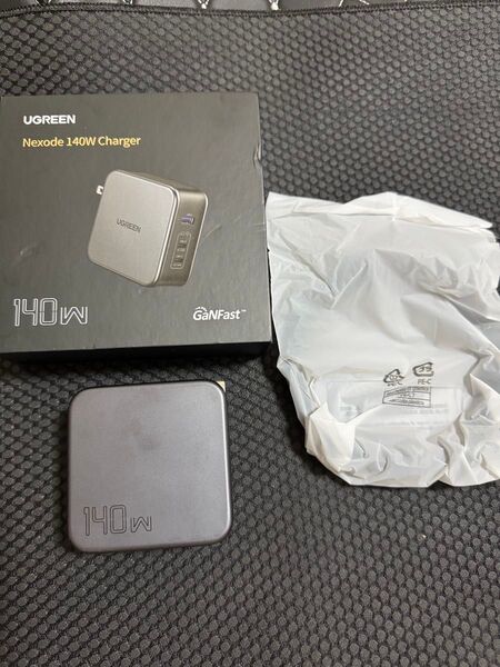 UGREEN 140w充電器