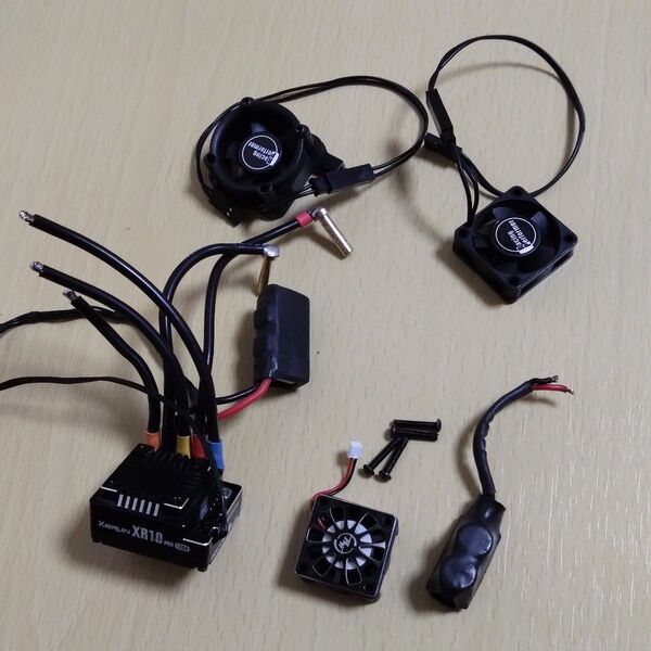 【中古】 HOBBYWING ブラシレスESC XR10 PRO V4 XeRUN ラジコン RC ESC アンプ ホビーウイング