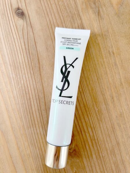 Yves Saint Laurent トップシークレット インスタントトーンアップ グリーン