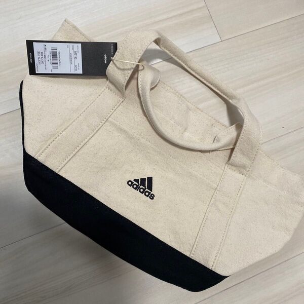 新品アディダス ハンドバック