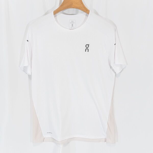 ☆美品☆ On Performance T 半袖 バイカラー ワンポイントロゴ ふ