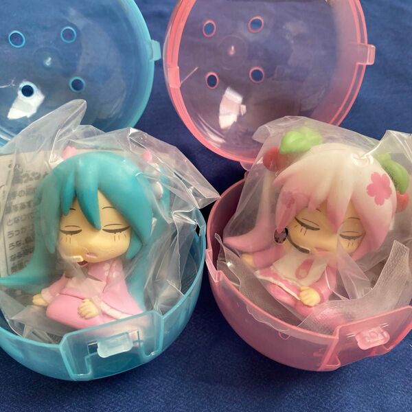 【ガチャガチャ】初音ミク 肩ズンフィギュア Part3 2種セット ※カプセルは付属しません。