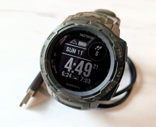 BEAMS別注♪限定品♪Garmin Instinct TACTICAL マルチカモ ガーミン インスティンクト (中古)