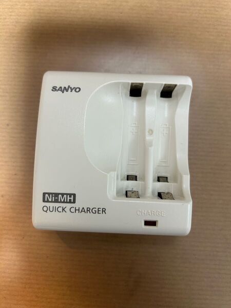SANYO eneloop 充電器 NC-MDR02
