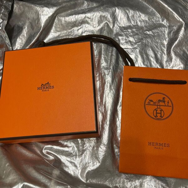HERMES 空箱 紙袋 2点セット●エルメス●香水入れ●プレゼント