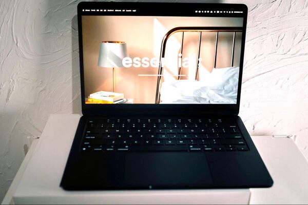 MacBook Air M2 バッテリー100% 16GB 1TB ミッドナイト