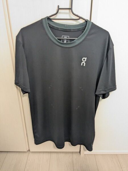 On PaceT ブラック サイズS Tシャツ 定価10000くらい