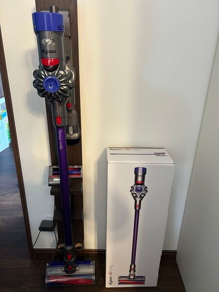 ダイソン コードレスクリーナー V8 fluffy Dyson ジャンク 部品