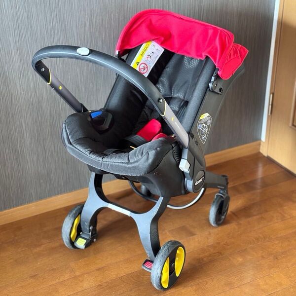 【中古】Doona+ ドゥーナ チャイルドシート ベビーカー一体型 ファイヤーレッド エセンシャルバッグ付き