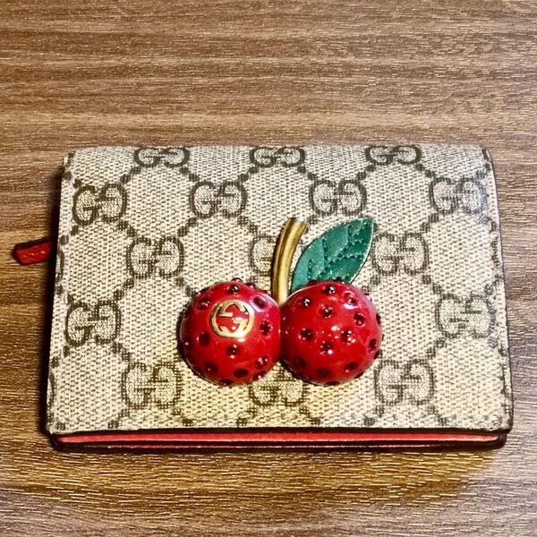 GUCCI チェリー 二つ折り財布