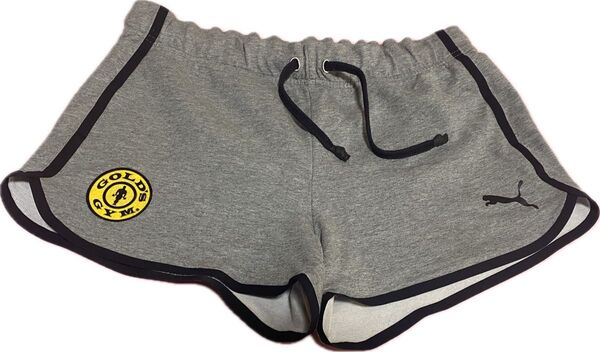 GOLD'S GYM × PUMA グレーショートパンツ