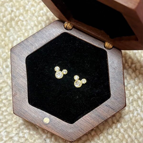 【Disney】ミッキーモチーフ ピアス ゴールド