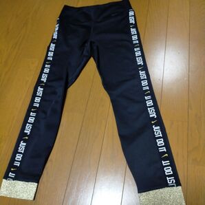 ほぼ未使用 NIKE製 JUST DO IT 8分丈 タイツ ストレッチ スパッツ レギグンス
