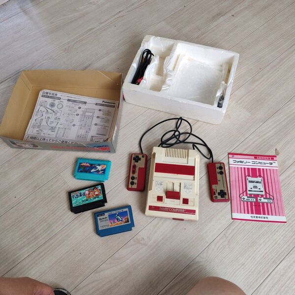 Nintendo ファミリーコンピュータ クラシックミニ本体