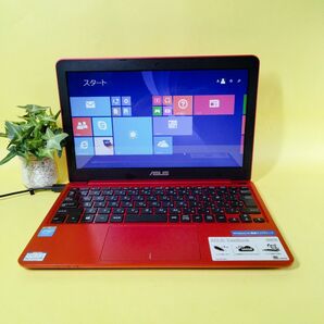 ASUS EeeBook ノートパソコン レッド Windows 8 当方、パソコンに詳しくない為、質問にお答えしかねます。