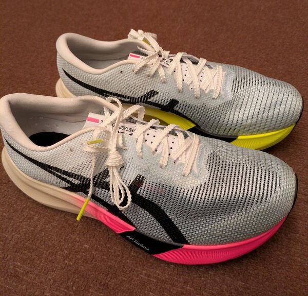 ASICS メタスピードエッジパリ (未使用品)