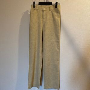 ストレートパンツ ベージュ