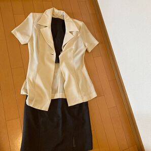 a.v.v セットアップ ベージュ/ブラック Mサイズ