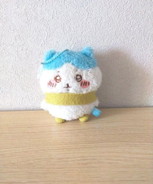 ちいかわ ぬくぬくの装いマスコット (ハチワレ)