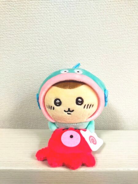 ちいかわ デスクトップから見守るひっかけぬいぐるみ くりまんじゅう×ハンギョドン