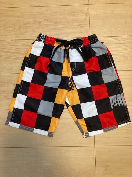 美品 130㎝ チェック柄 水着 紐&ゴム サーフパンツ ハーフパンツ 海パン 男の子