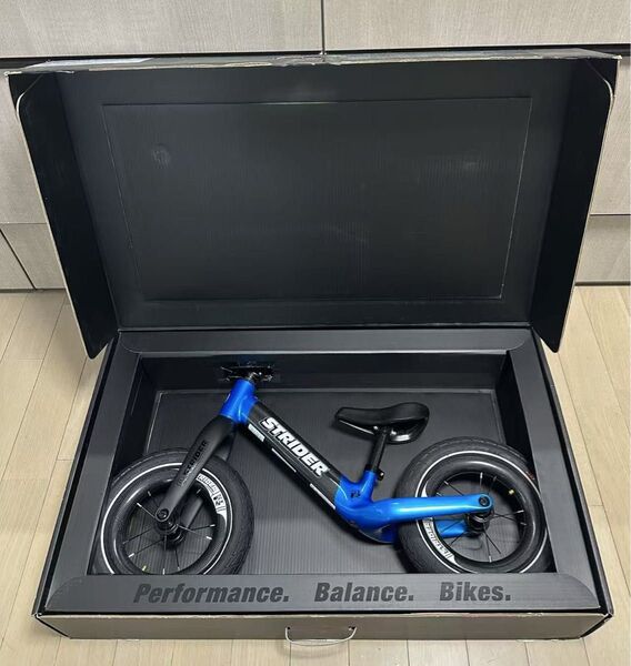 STRIDER ストライダー 数量限定 ST-R カーボン 新品
