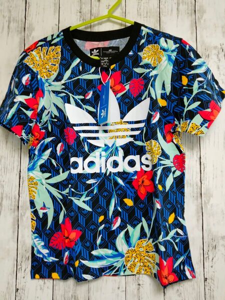adidas Tシャツ 花柄 新品未使用 タグ付き