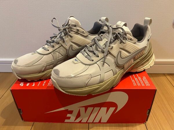新品【定価19800円】27cm NIKE V2K ラン GORE-TEX