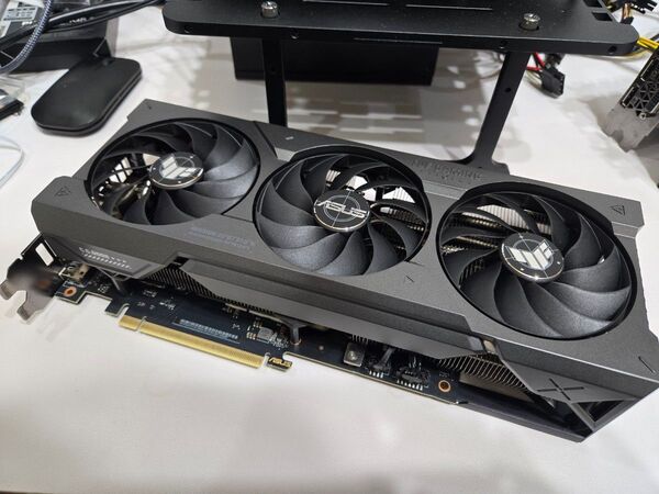 ASUS TUF GeForce RTX 4070 Ti GDDR6X OC 12GB 正常動作/オーバーホール済み