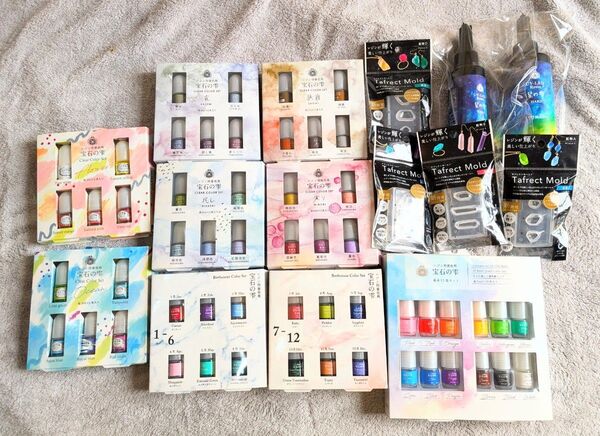 【商品No.28】パジコのレジン用品セット☆宝石の雫・星の雫・鉱物モールド・未使用品と中古品混在