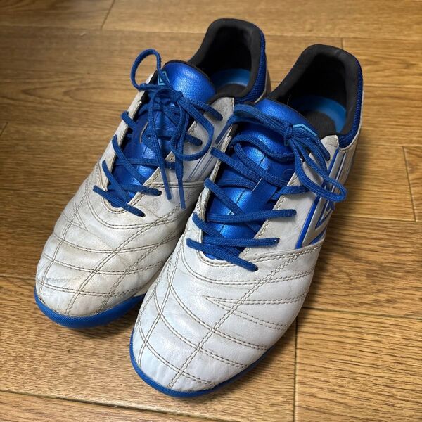 アンブロ トレーニングシューズ アクセレイター サッカーシューズ 24