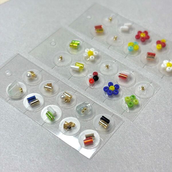 耳つぼジュエリー 耳つぼシール 耳つぼアクセサリー ビーズ かわいい ダイエット 3枚セット 金粒 30粒 お花 花柄 フラワー