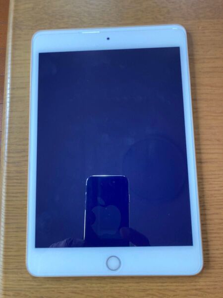 Apple iPad mini 4 Wi-Fi 128GB シルバー
