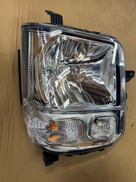 エブリィ DA17V ヘッドライト ハロゲン 新車外し! 送料無料!! 右 (RH)運転席側