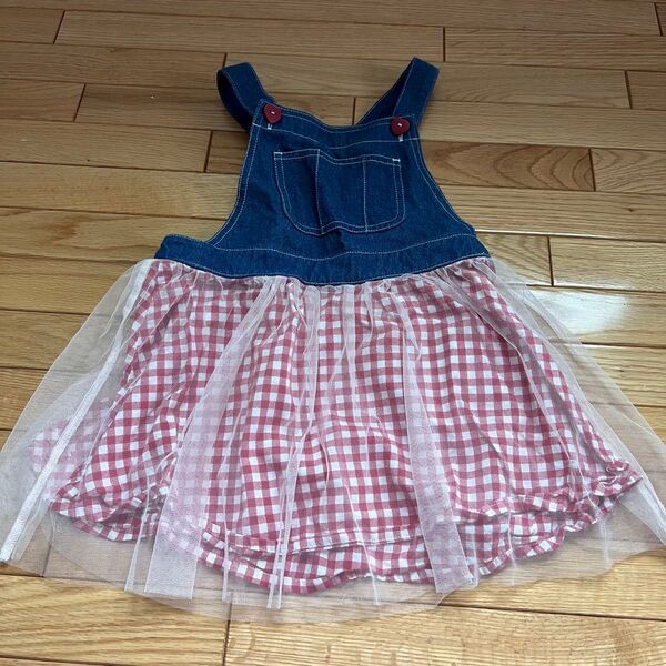 バースデイ フタフタ デニム 赤ギンガムチェックジャンバースカート 120 ワンピース 女の子 子供服