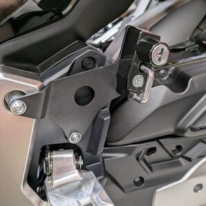 ADV150 ヘルメットホルダー