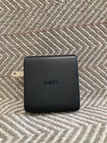 AUKEY USB急速充電器 ブラック