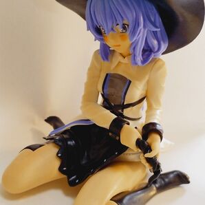 膝立ちの美少女魔法使いチラプクVer.フィギュア 膝立ち高さ約15cm ロキシー