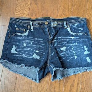 デニムショートパンツ ダメージ加工