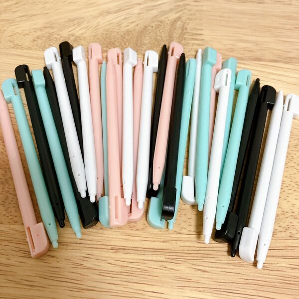 大量 30本 新品互換品 DSlite 用 タッチペン まとめ売り 30本セット マルチカラー ニンテンドーDS対応