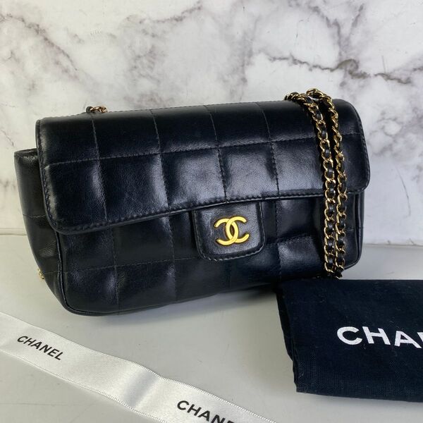 CHANEL シャネル チョコバー ココマーク レザー ショルダーバッグ ブラック A-7615