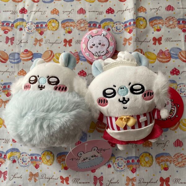 モモンガ ホール担当なマスコット しっぽふんわりモモンガぬいぐるみ 刺繍缶バッジ