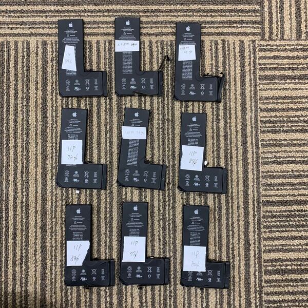 Apple iPhone 11Pro 純正品 バッテリー 電池 677