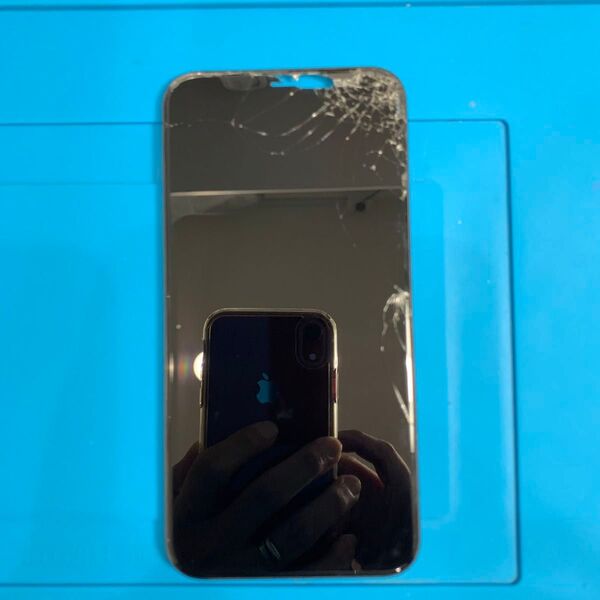 【純正品】iPhone 11 液晶 フロントパネル 723