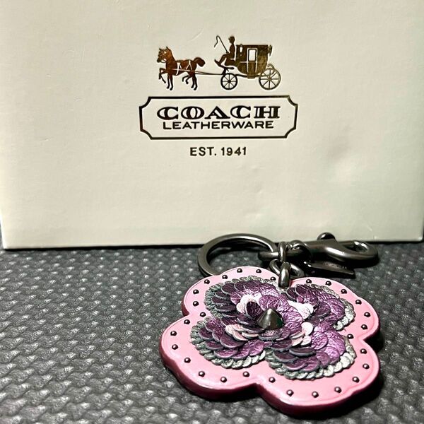【美品】COACH/コーチ シークイン アップリケ ティーローズ バッグチャーム キーホルダー キーリング