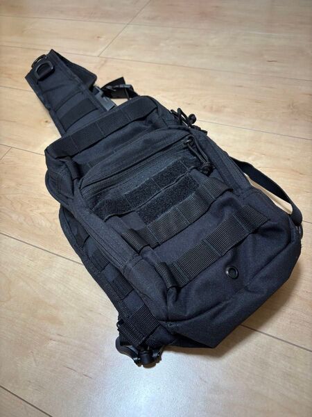 レッドロック ミリタリーバック 黒 ショルダーバッグ ボディバッグ